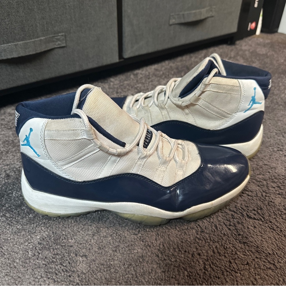 Jordan 11 Win Like 82 Size: 12